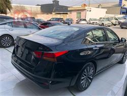 نيسان ألتيما